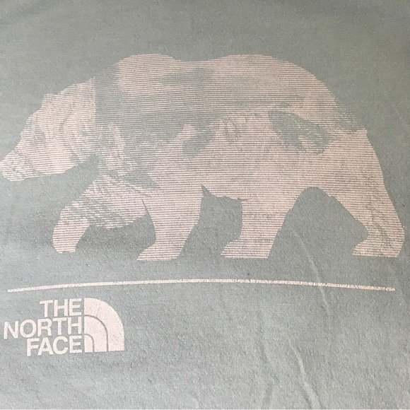 The North Face women’s M t shirt bear green - Picture 2 of 5